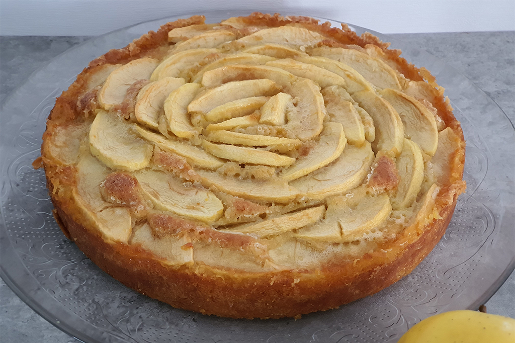 Gâteau aux pommes caramélisées