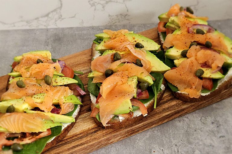 tartines saumon avocat