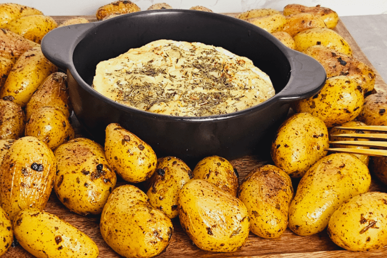 camembert roti avec pommes de terre grenailles