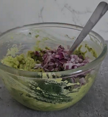 Plateau apéritif nachos et guacamole