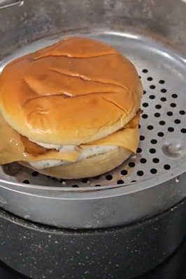 McFirst poisson maison servi avec des frites