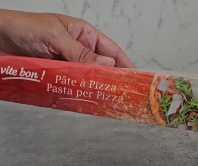 Cheese naans maison à la pâte à pizza, fourrés à la Vache qui rit