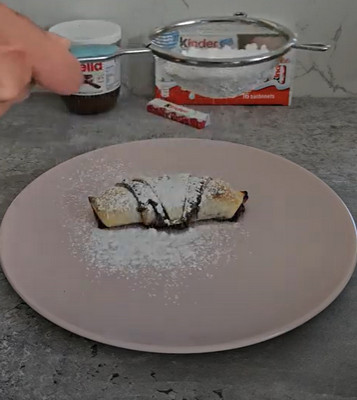 Croissants Kinder Nutella sortis du four