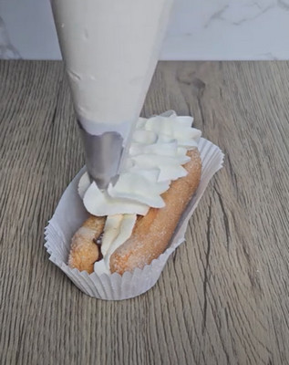 Éclairs tiramisu aux boudoirs et fraises