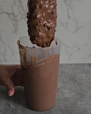 Moule à glaces rempli de crème au mascarpone et cœur caramel