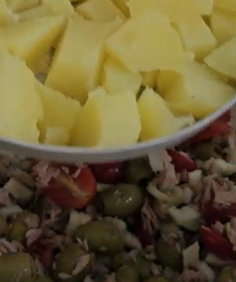 Salade d'été au fenouil, thon et feta