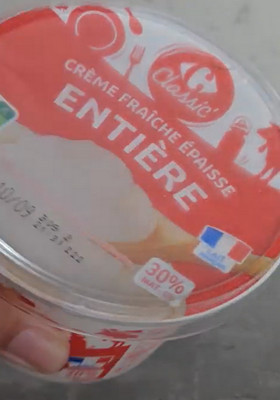 Bol de sauce blanche maison à la ciboulette