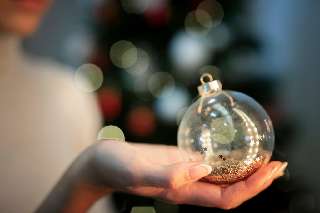 12 décorations de Noël uniques dont votre sapin a besoin cette année