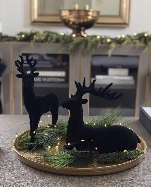 Decoration simple de plateau rond avec renne
