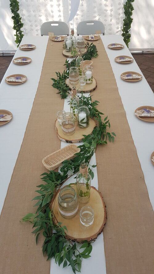 Disposition de table de Noel en forme ondulee