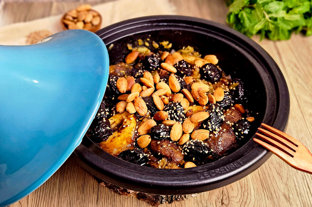 Tajine de veau aux pruneaux et aux amandes