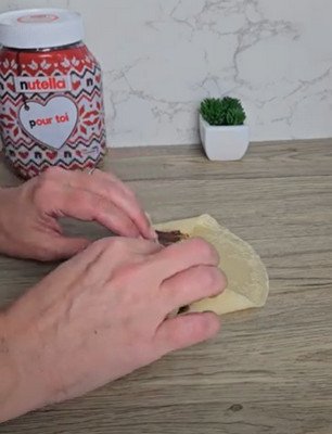 Crêpes sans œufs roulées à la pâte à tartiner