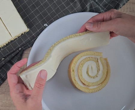 gateau roule facon charlotte de cyril lignac