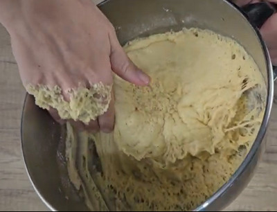 Couronne des rois dorée au sucre en grains