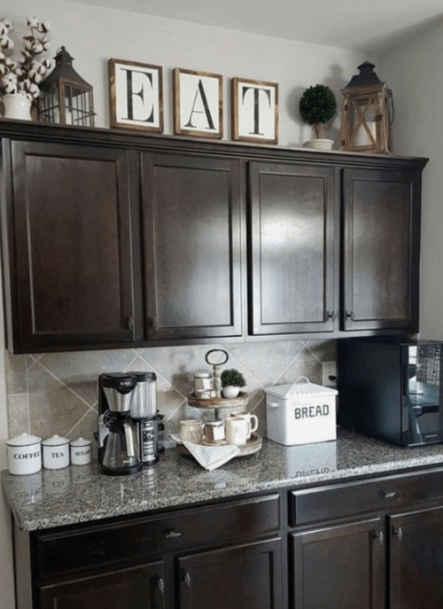 decorations sur les placards de cuisine