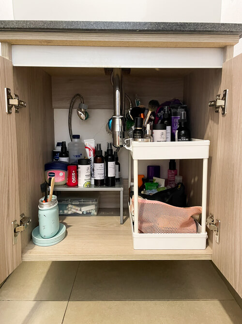 organiser un meuble de salle de bains