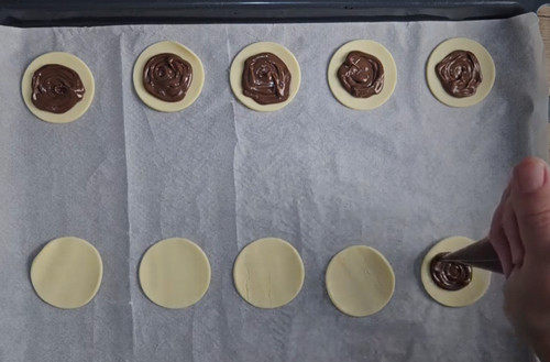 Sucettes galettes des rois dorées