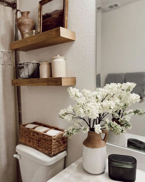 decoration au dessus des toilettes 15