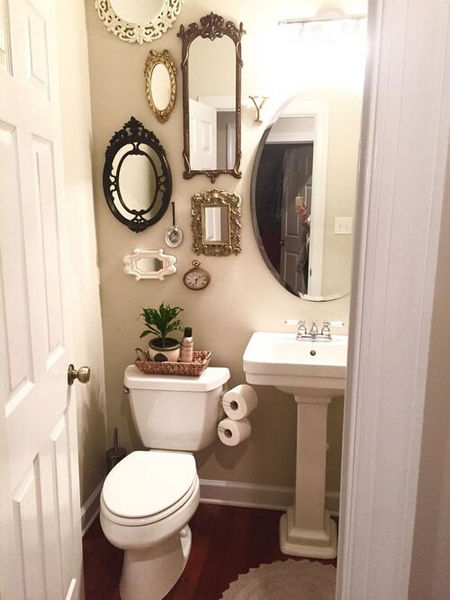 decoration au dessus des toilettes 27