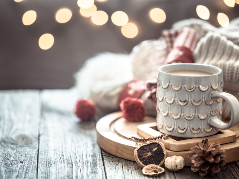 27 idées de décoration pour une table basse de Noël cosy