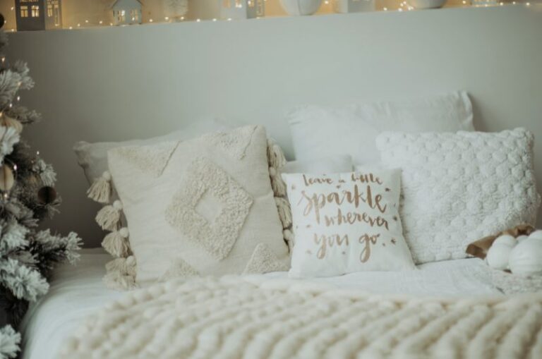 28 idees de decoration de Noel neutres pour des fetes intemporelles