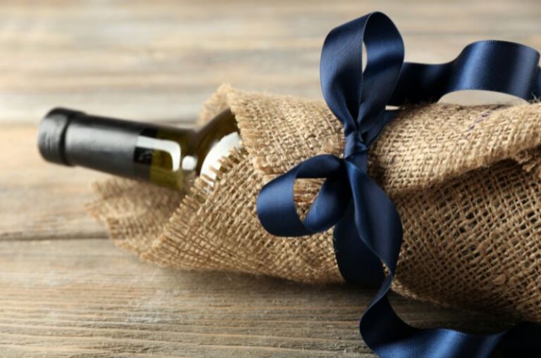5 facons demballer une bouteille de vin pour un cadeau