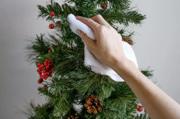 nettoyer un sapin artificiel