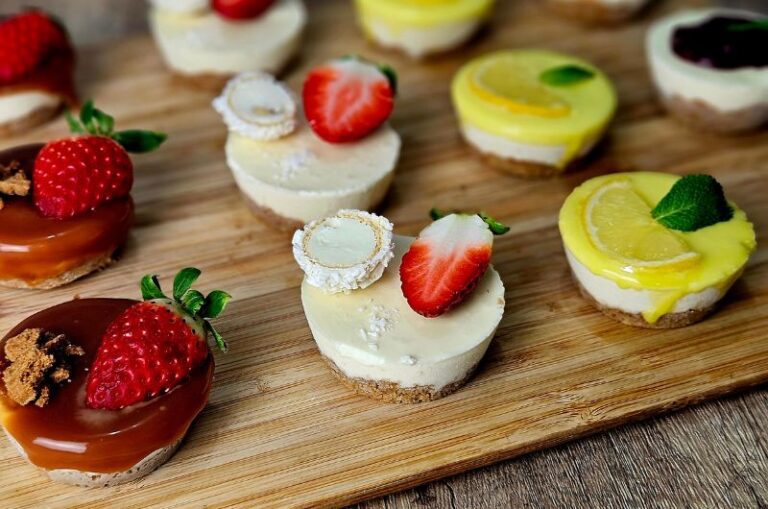 plateau de 12 mini cheesecakes cuits au four