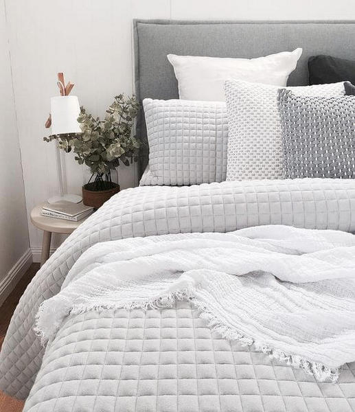 idees de coussins decoratifs pour lit 4