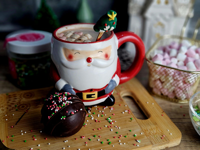 hot chocolate bombs