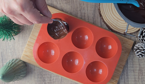 hot chocolate bombs 3