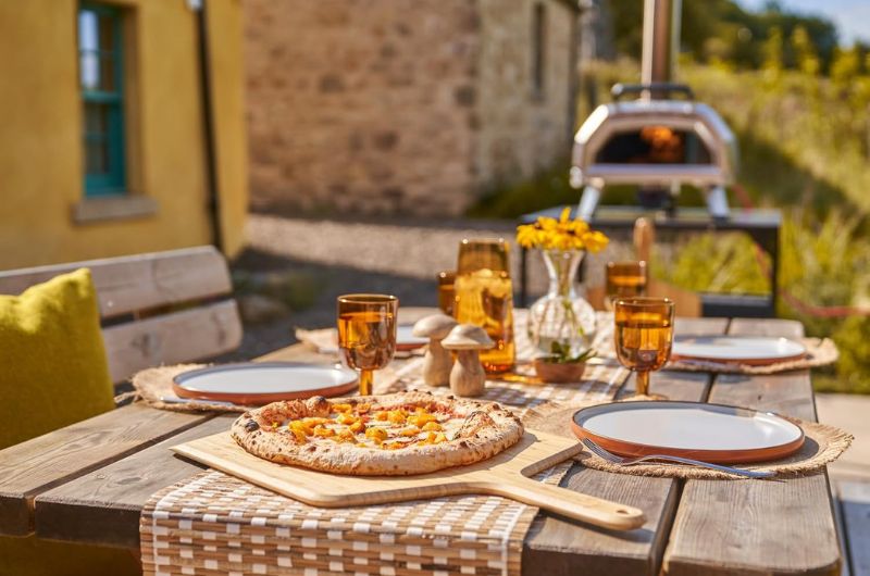 Les meilleurs accessoires du four à pizza Ooni