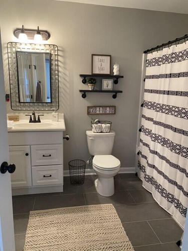 salle de bain pour invités