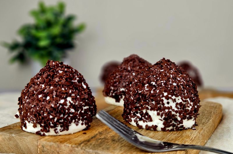 Merveilleux aux paillettes de chocolat