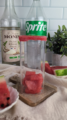 Virgin mojito à la pastèque avec menthe et citron vert