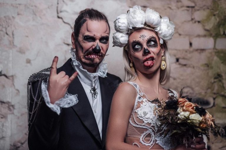 41 idees de costumes dHalloween pour couples en 2025