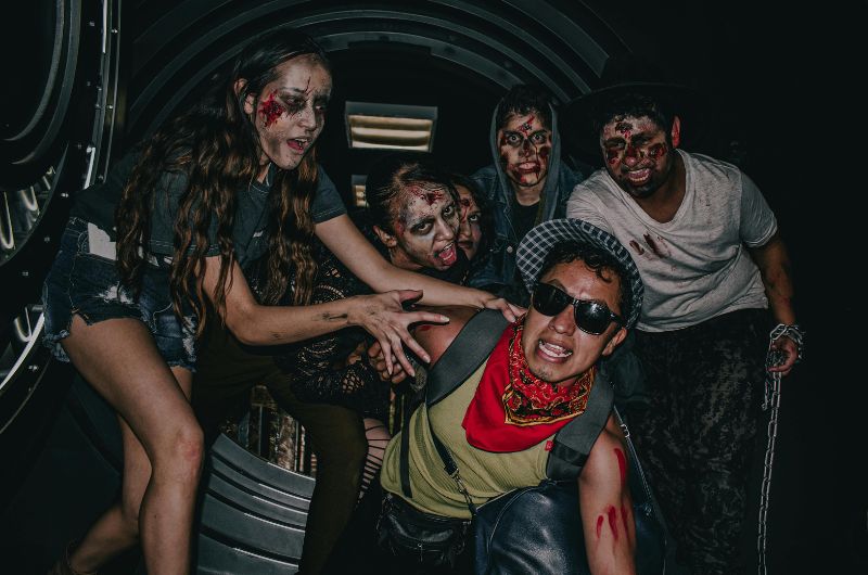 22 idées originales de déguisements d’Halloween en groupe
