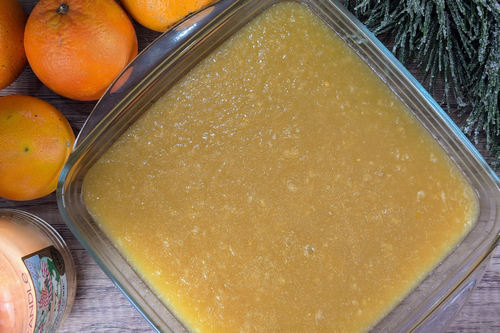 Pâtes de fruits maison servies sur une assiette