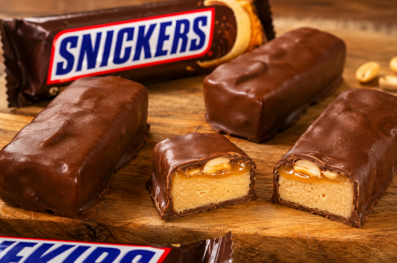 Snickers maison au caramel et beurre de cacahuètes
